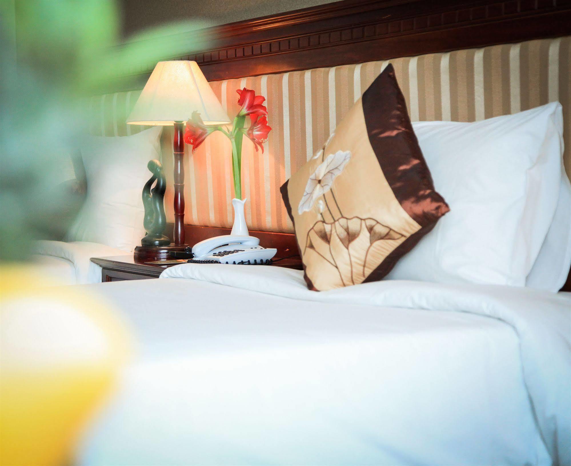 Aloha Halong Hotel Hạ Long Ngoại thất bức ảnh